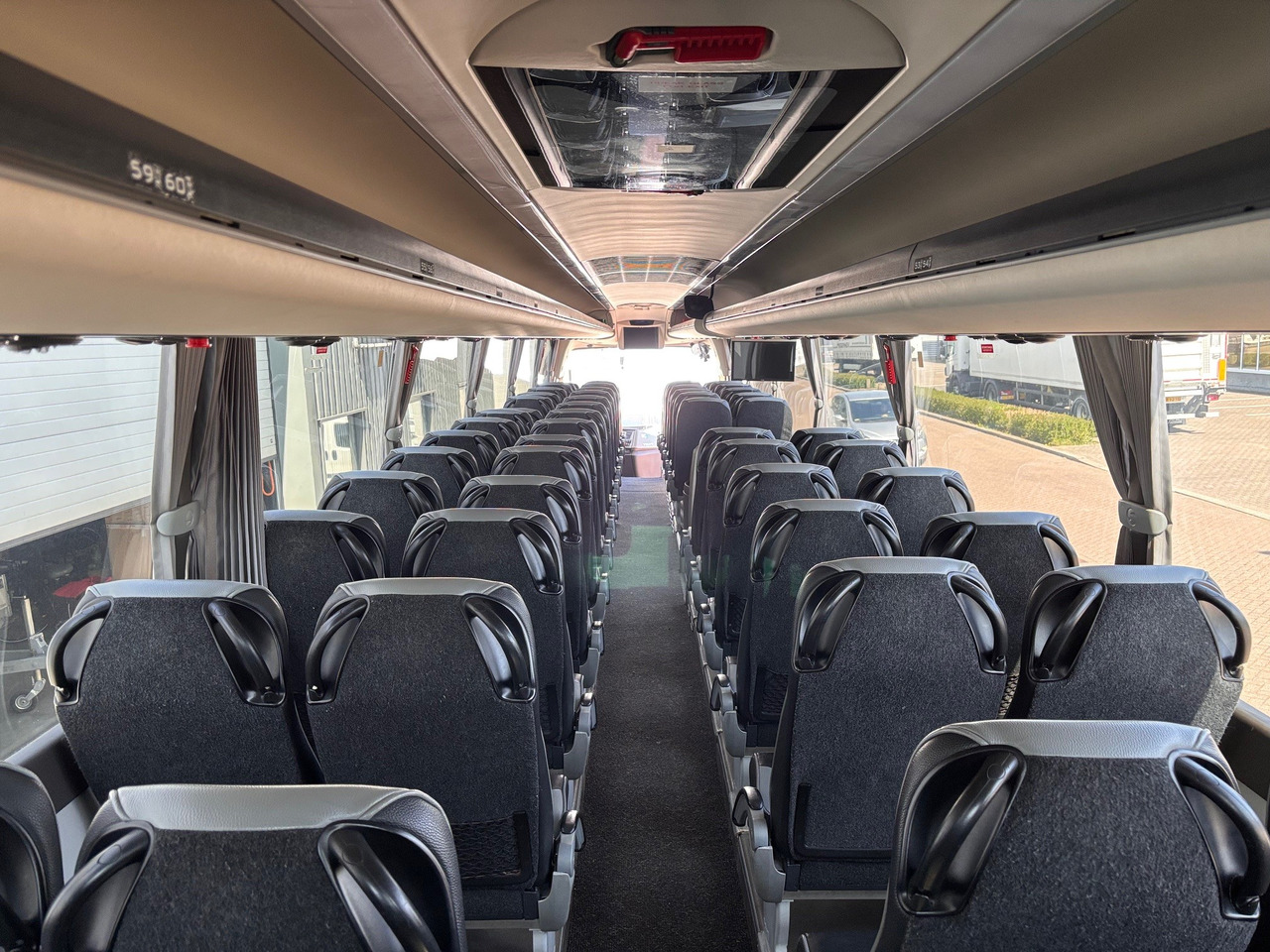 אוטובוס בין עירוני Volvo B11R SUNSUNDEGUI SC7, Euro 6.: תמונה 12