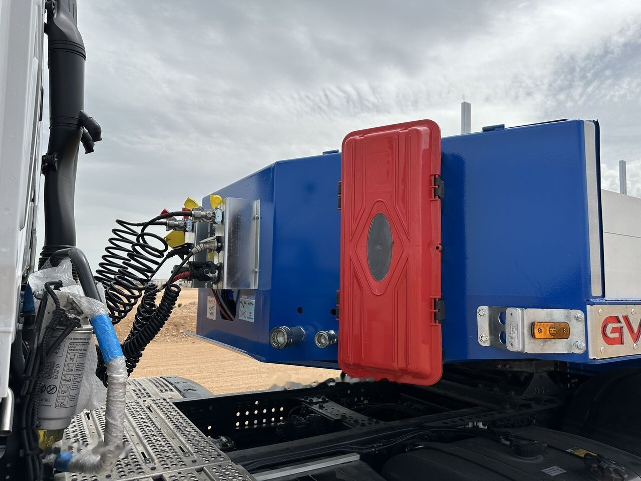 GVN Trailer 3 AXLE LOWBED - סמיטריילר עם מטען נמוך: תמונה 4 GVN Trailer 3 AXLE LOWBED - סמיטריילר עם מטען נמוך: תמונה 4
