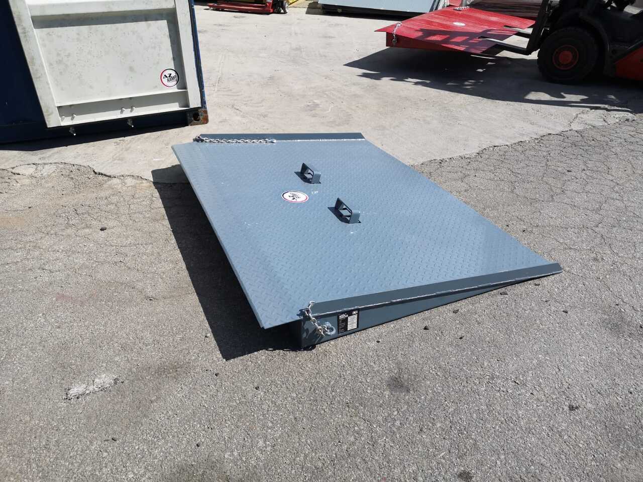AZ RAMP HCNN08 - רמפת העמסה: תמונה 4 AZ RAMP HCNN08 - רמפת העמסה: תמונה 4
