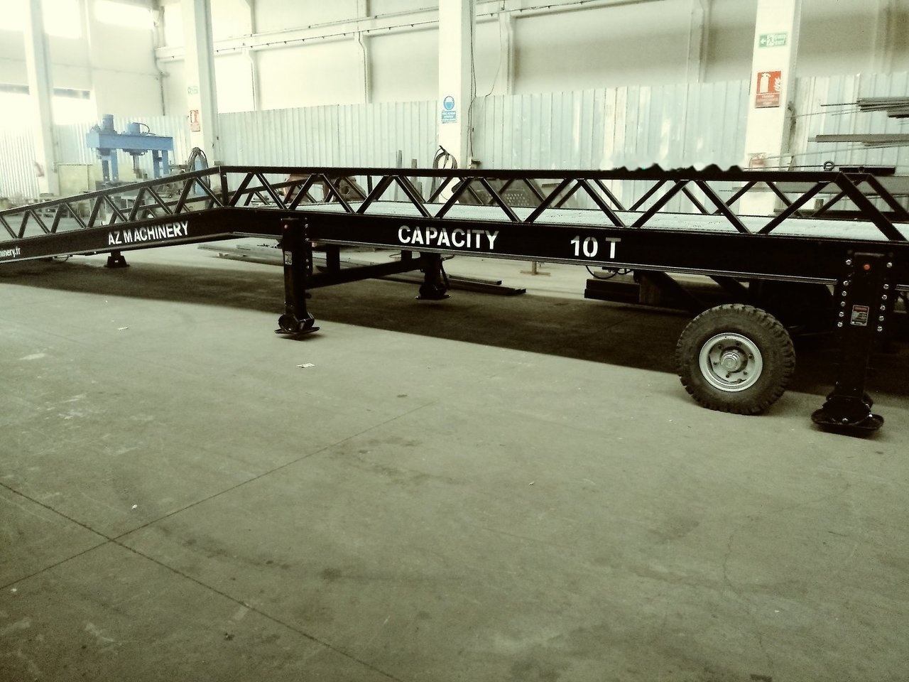 AZ RAMP STAR-10-XL mobile loading ramp - רמפת העמסה: תמונה 4 AZ RAMP STAR-10-XL mobile loading ramp - רמפת העמסה: תמונה 4
