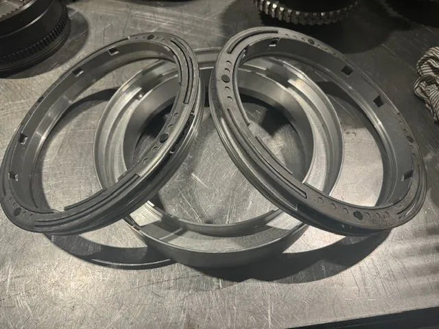 Volvo Piston B2, B3 and cylinder, PT1560, 1860, 1660, 1562, 1862, 1760,1761, 1761A, 1563, 1863, 1509, 2519, 2529, - תיבת הילוכים: תמונה 1 Volvo Piston B2, B3 and cylinder, PT1560, 1860, 1660, 1562, 1862, 1760,1761, 1761A, 1563, 1863, 1509, 2519, 2529, - תיבת הילוכים: תמונה 1