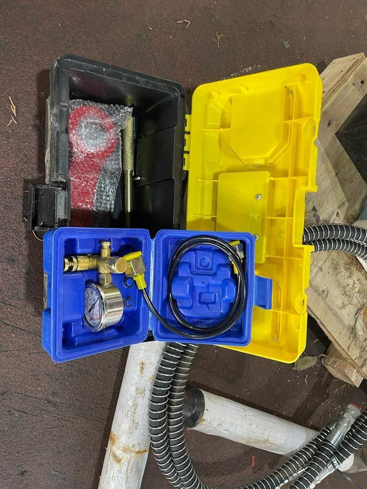 Essential EB30 - פטיש הידרולי עבור מכונת בנייה: תמונה 4 Essential EB30 - פטיש הידרולי עבור מכונת בנייה: תמונה 4
