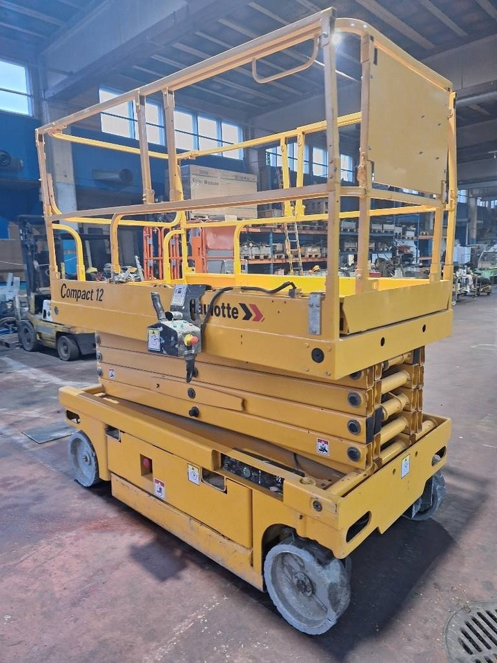Haulotte Compact 12 - מעלית מספריים: תמונה 3 Haulotte Compact 12 - מעלית מספריים: תמונה 3