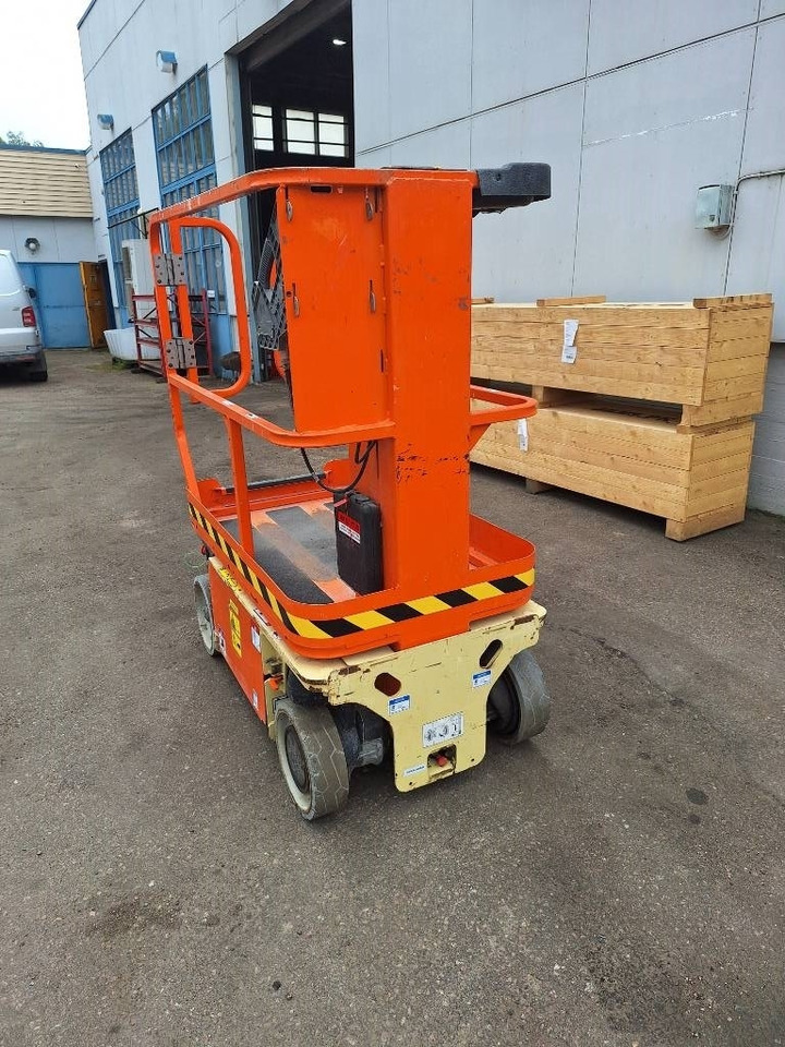 JLG 1230 ES uudet akut!! - מעלית מספריים: תמונה 3 JLG 1230 ES uudet akut!! - מעלית מספריים: תמונה 3