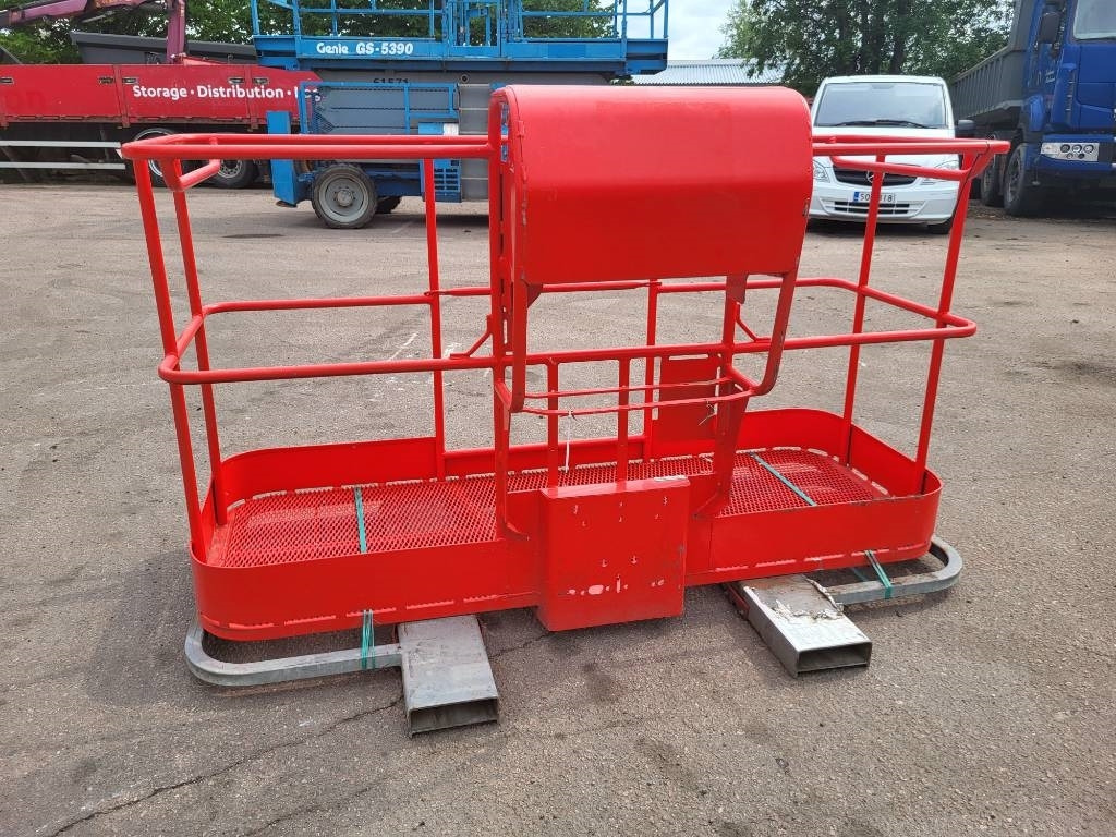 Manitou 200 ATJ kori - מעלית תורן אנכית: תמונה 5 Manitou 200 ATJ kori - מעלית תורן אנכית: תמונה 5