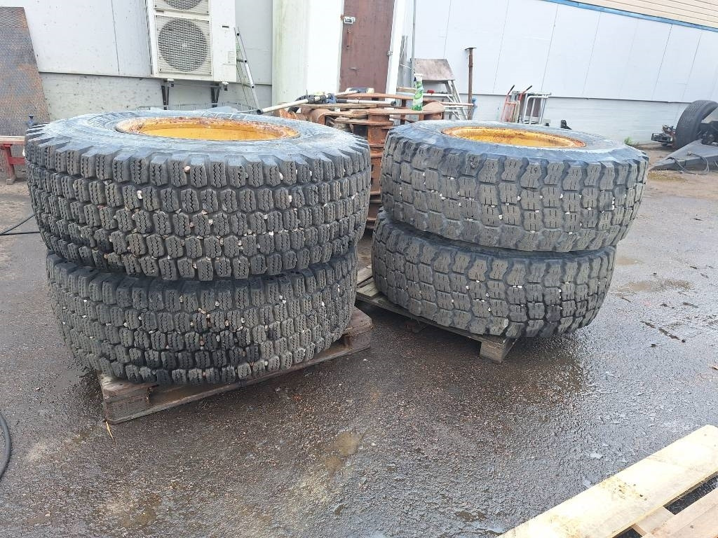 Michelin 17.5R-25 Renkaat 4kpl - צמיג עבור מכונת בנייה: תמונה 1 Michelin 17.5R-25 Renkaat 4kpl - צמיג עבור מכונת בנייה: תמונה 1