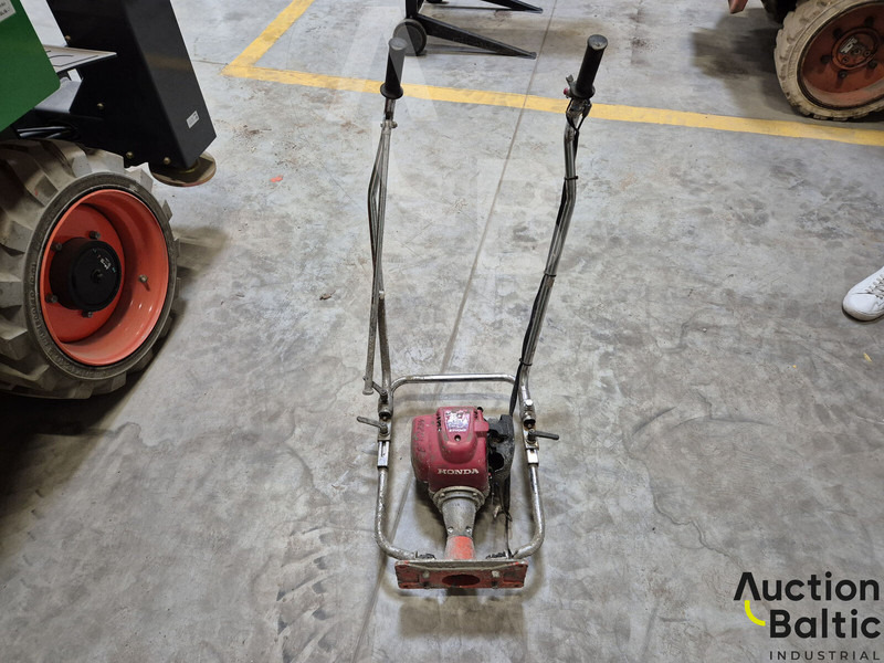 Atlas-Copco - לוח רטט: תמונה 2 Atlas-Copco - לוח רטט: תמונה 2