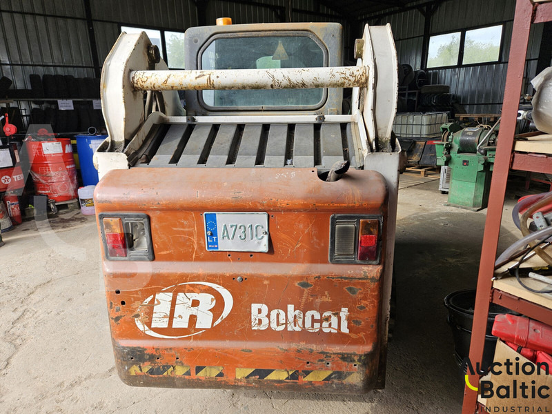 Bobcat 773 - מעמיס היגוי החלקה: תמונה 4 Bobcat 773 - מעמיס היגוי החלקה: תמונה 4