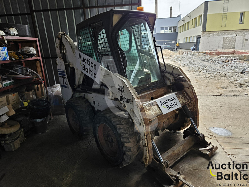 Bobcat 773 - מעמיס היגוי החלקה: תמונה 2 Bobcat 773 - מעמיס היגוי החלקה: תמונה 2