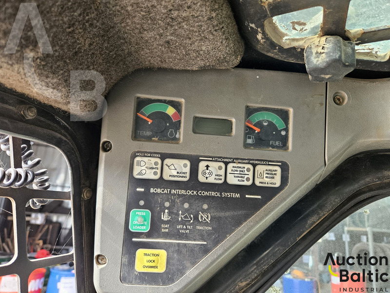 מעמיס היגוי החלקה Bobcat 773: תמונה 8