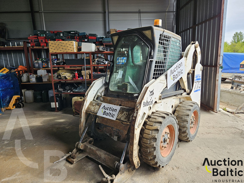 Bobcat 773 - מעמיס היגוי החלקה: תמונה 1 Bobcat 773 - מעמיס היגוי החלקה: תמונה 1