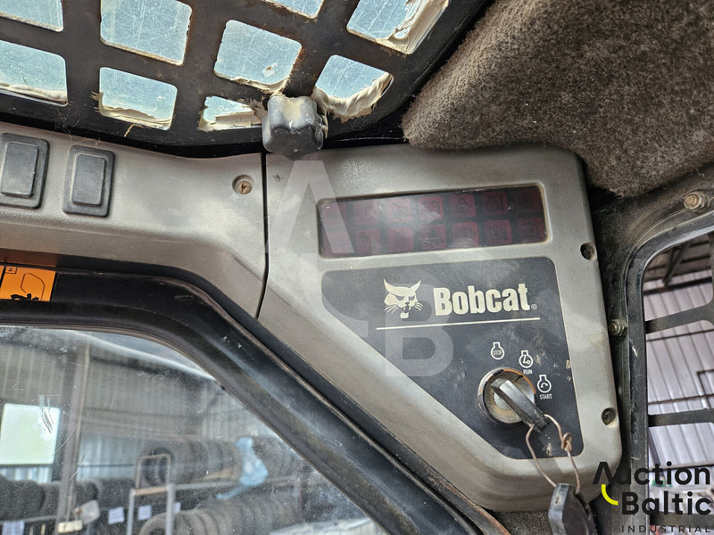 מעמיס היגוי החלקה Bobcat 773: תמונה 9