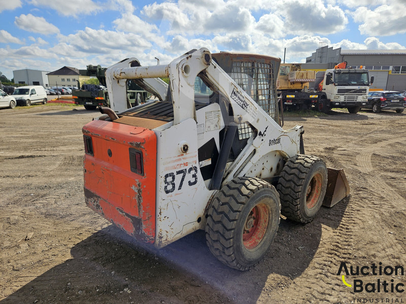Bobcat 873 - מעמיס היגוי החלקה: תמונה 4 Bobcat 873 - מעמיס היגוי החלקה: תמונה 4