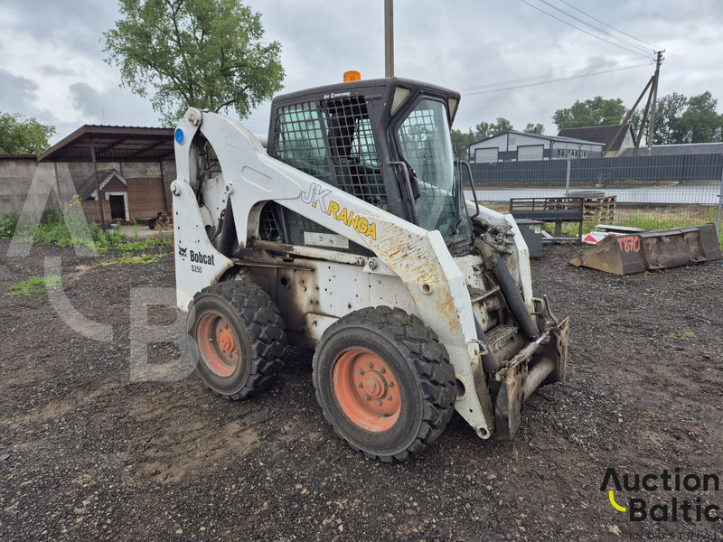 Bobcat S 250 - מעמיס היגוי החלקה: תמונה 2 Bobcat S 250 - מעמיס היגוי החלקה: תמונה 2