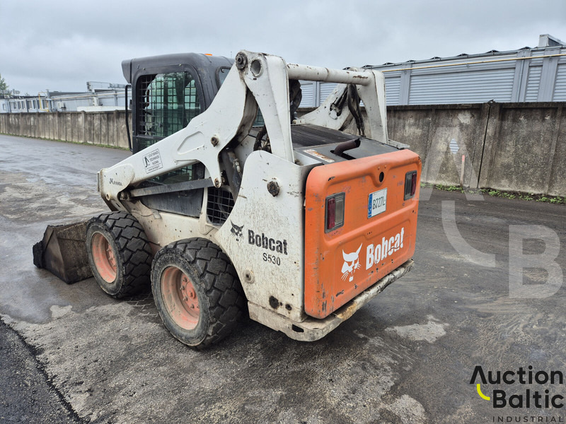 Bobcat S 530 - מעמיס היגוי החלקה: תמונה 5 Bobcat S 530 - מעמיס היגוי החלקה: תמונה 5