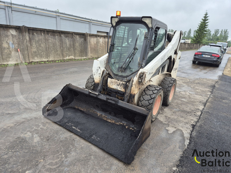 Bobcat S 530 - מעמיס היגוי החלקה: תמונה 2 Bobcat S 530 - מעמיס היגוי החלקה: תמונה 2