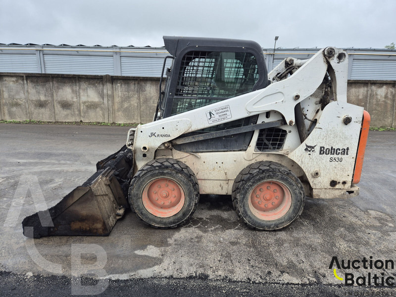 Bobcat S 530 - מעמיס היגוי החלקה: תמונה 3 Bobcat S 530 - מעמיס היגוי החלקה: תמונה 3