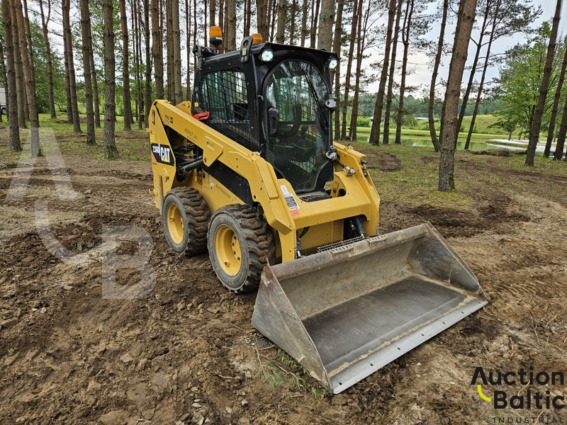 Caterpillar 236 D - מעמיס היגוי החלקה: תמונה 2 Caterpillar 236 D - מעמיס היגוי החלקה: תמונה 2