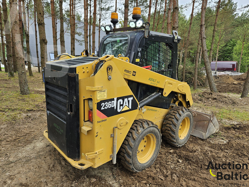 Caterpillar 236 D - מעמיס היגוי החלקה: תמונה 3 Caterpillar 236 D - מעמיס היגוי החלקה: תמונה 3