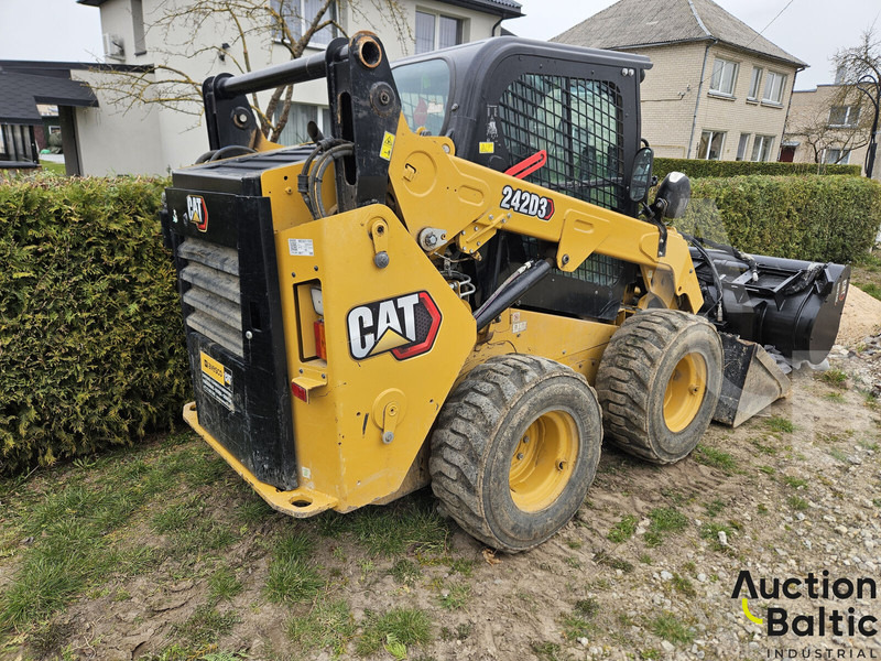 Caterpillar 242 D 3 - מעמיס היגוי החלקה: תמונה 5 Caterpillar 242 D 3 - מעמיס היגוי החלקה: תמונה 5