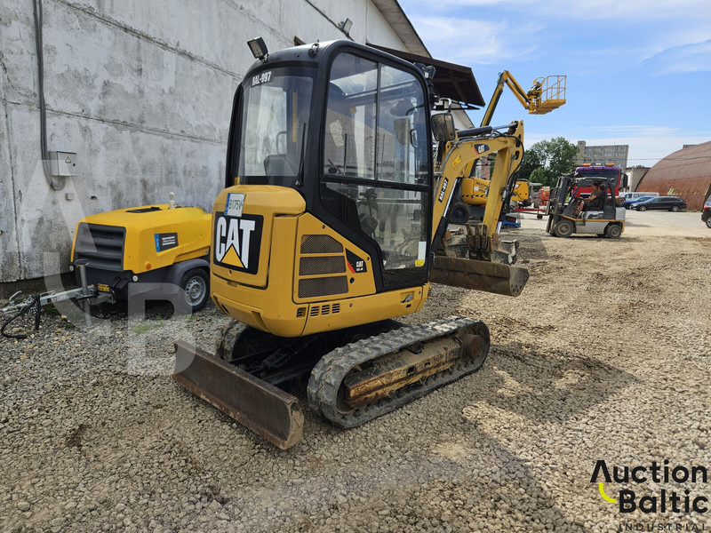 Caterpillar 302.4 D - מיני מחפר: תמונה 3 Caterpillar 302.4 D - מיני מחפר: תמונה 3