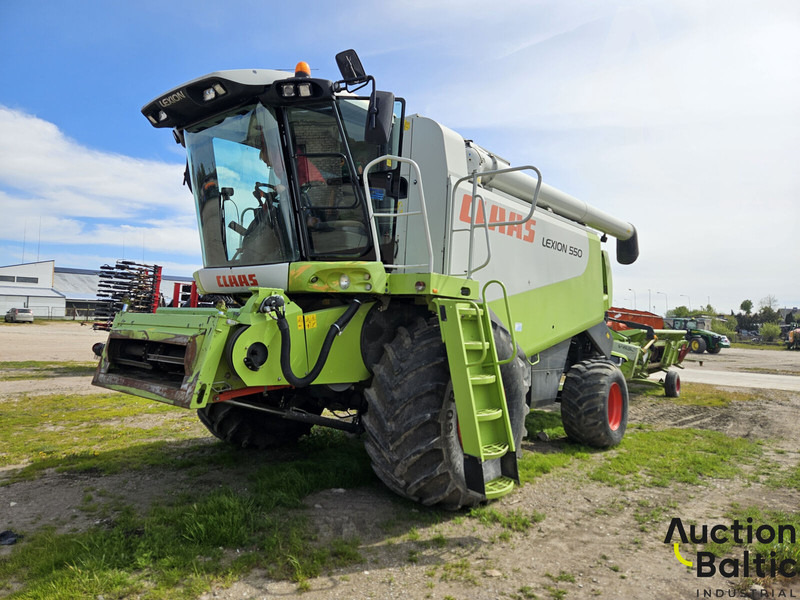 Claas Lexion 550 - מקצרת קומבינה: תמונה 1 Claas Lexion 550 - מקצרת קומבינה: תמונה 1