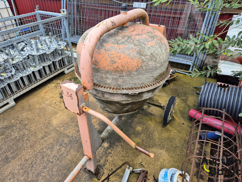 Concrete mixer - מערבל בטון: תמונה 3 Concrete mixer - מערבל בטון: תמונה 3
