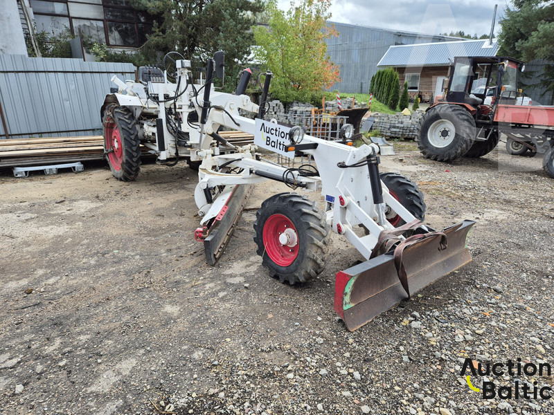 Ei Attachments 09.NH.2750 - מפלסת: תמונה 2 Ei Attachments 09.NH.2750 - מפלסת: תמונה 2
