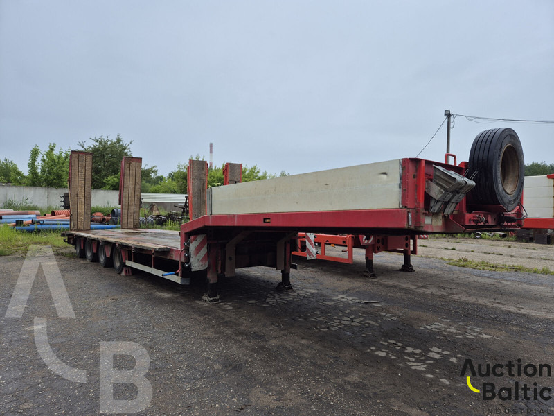 HRD STL M4N - סמיטריילר עם וילונות צד: תמונה 1 HRD STL M4N - סמיטריילר עם וילונות צד: תמונה 1