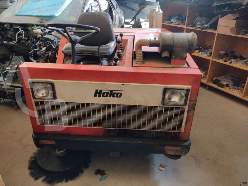 Hako Jonas 1500 - מטאטא כבישים: תמונה 3 Hako Jonas 1500 - מטאטא כבישים: תמונה 3