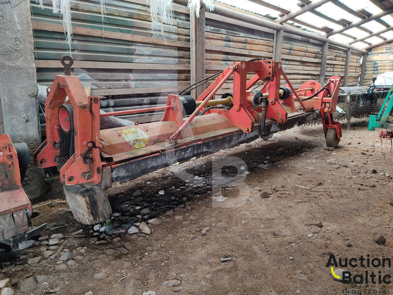 Humus - מכסחת תבואה/ עשבים: תמונה 1 Humus - מכסחת תבואה/ עשבים: תמונה 1