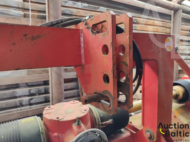 Humus - מכסחת תבואה/ עשבים: תמונה 4 Humus - מכסחת תבואה/ עשבים: תמונה 4