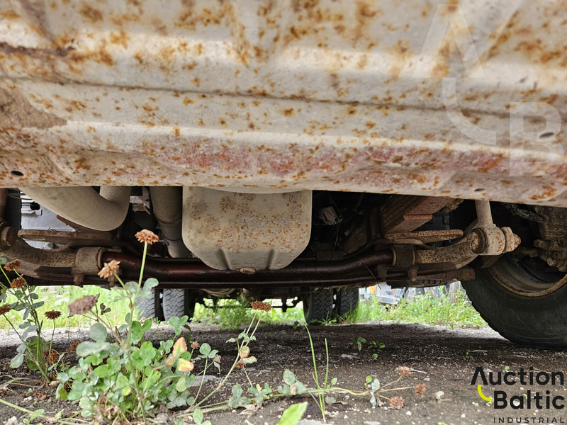 פלטפורמה אווירית מותקנת על משאית Iveco 100E 18: תמונה 15