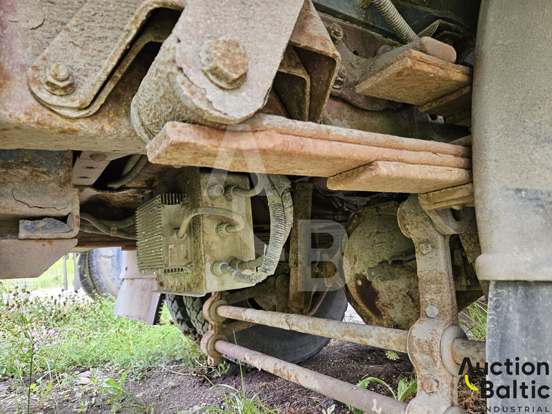 פלטפורמה אווירית מותקנת על משאית Iveco 100E 18: תמונה 13
