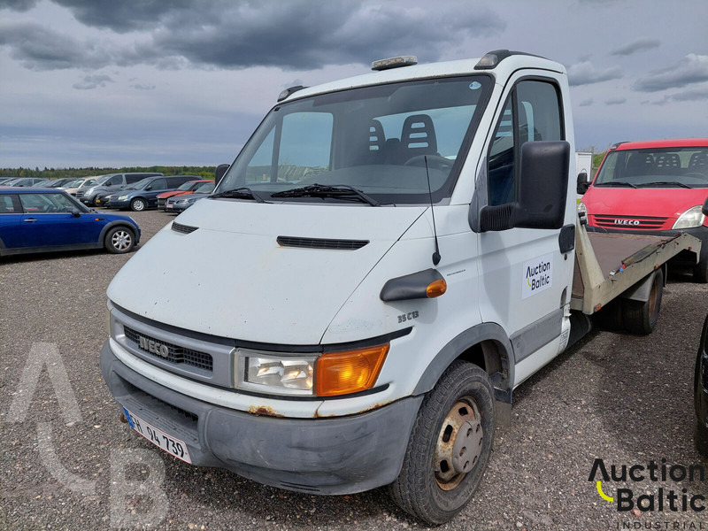Iveco 35C 13 - משאית גרירה: תמונה 1 Iveco 35C 13 - משאית גרירה: תמונה 1