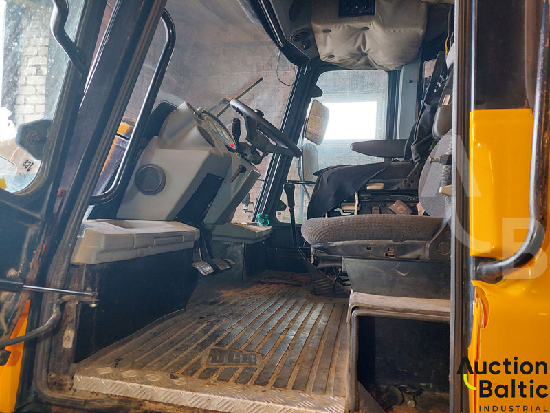 JCB Fastrac 3185 - טרקטור חקלאי: תמונה 5 JCB Fastrac 3185 - טרקטור חקלאי: תמונה 5