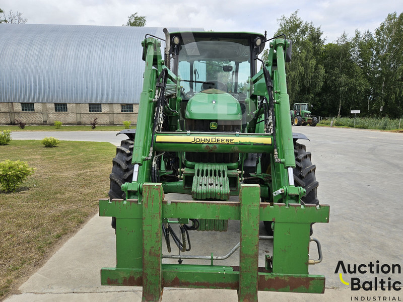 John Deere 5100 R - טרקטור חקלאי: תמונה 3 John Deere 5100 R - טרקטור חקלאי: תמונה 3