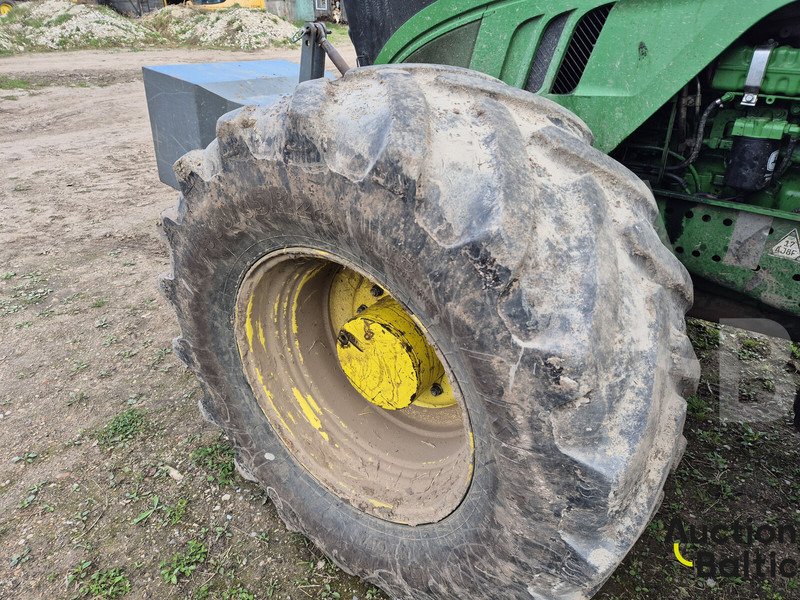 טרקטור חקלאי John Deere 6210 R: תמונה 19 טרקטור חקלאי John Deere 6210 R: תמונה 19