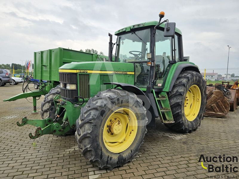 John Deere 6810 - טרקטור חקלאי: תמונה 1 John Deere 6810 - טרקטור חקלאי: תמונה 1