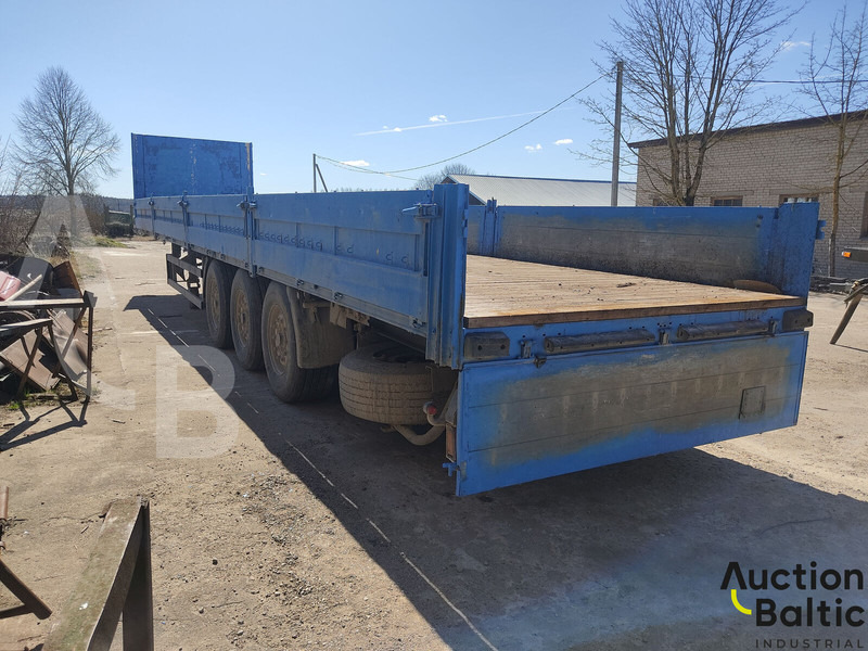 Kögel SN 24 - סמיטריילר עם וילונות צד: תמונה 1 Kögel SN 24 - סמיטריילר עם וילונות צד: תמונה 1