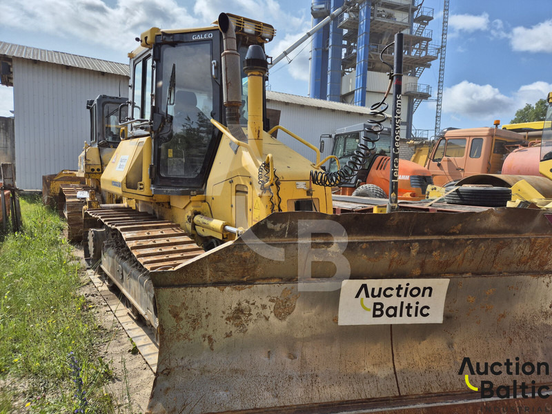 Komatsu D51EX-22 - דחפור: תמונה 2 Komatsu D51EX-22 - דחפור: תמונה 2