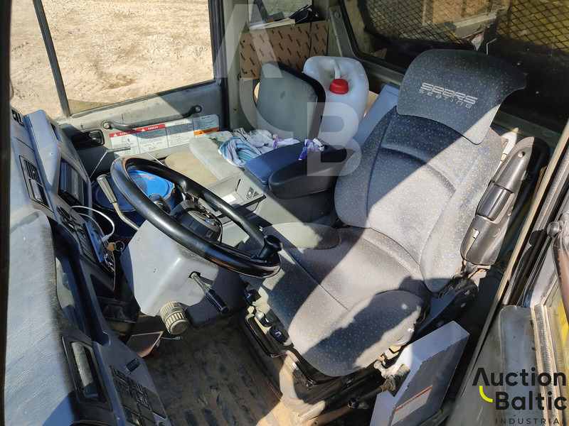 Komatsu HM400 - מסיר פסולת מפרקי: תמונה 5 Komatsu HM400 - מסיר פסולת מפרקי: תמונה 5