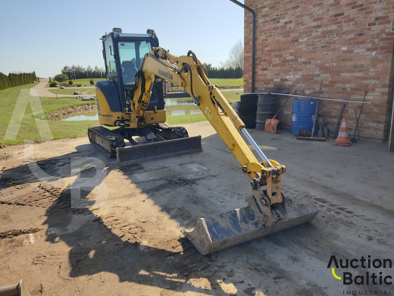Komatsu PC35MR-5 - מיני מחפר: תמונה 2 Komatsu PC35MR-5 - מיני מחפר: תמונה 2