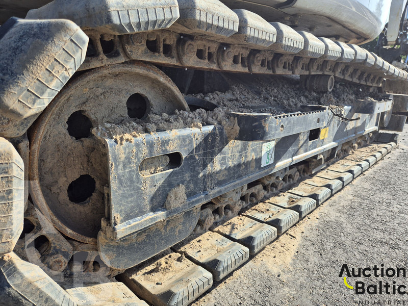 מיני מחפר Komatsu PC80MR-3: תמונה 17