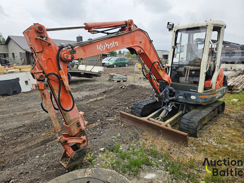 Kubota KX 121-3 - מיני מחפר: תמונה 1 Kubota KX 121-3 - מיני מחפר: תמונה 1