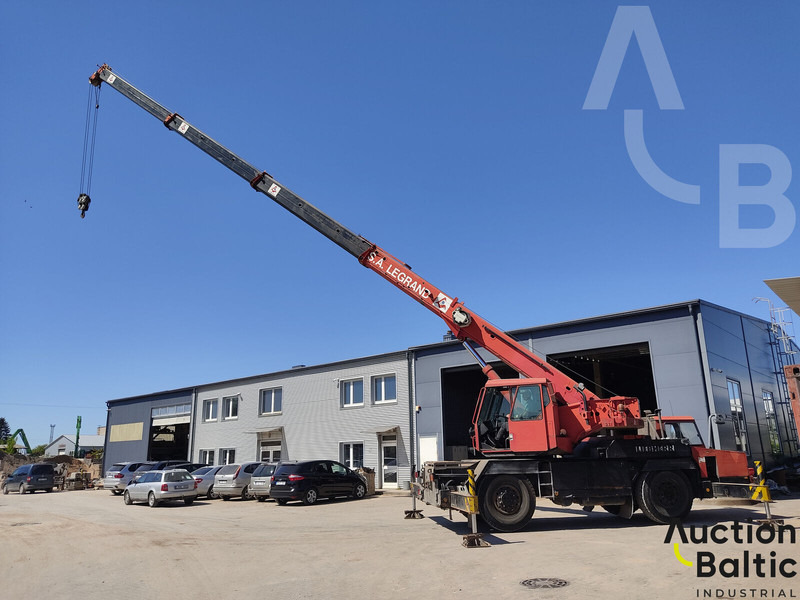 Liebherr LTM 1025 - עגורן לכל שטח: תמונה 1 Liebherr LTM 1025 - עגורן לכל שטח: תמונה 1