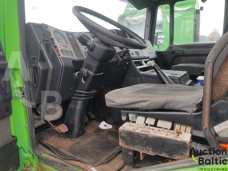 MAN 18.284 - משאית דילוג העמסה: תמונה 5 MAN 18.284 - משאית דילוג העמסה: תמונה 5