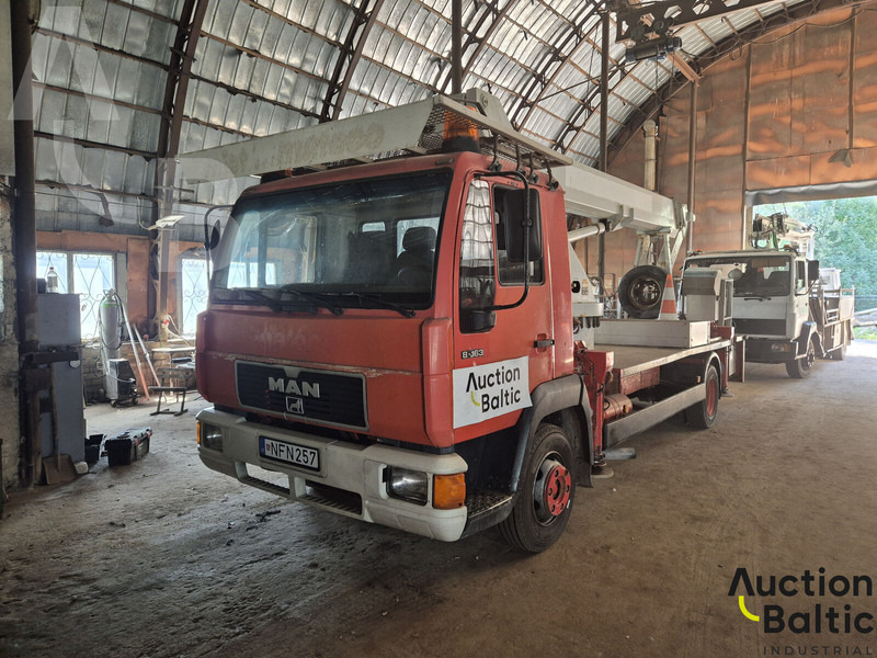 MAN 8.163 - פלטפורמה אווירית מותקנת על משאית: תמונה 1 MAN 8.163 - פלטפורמה אווירית מותקנת על משאית: תמונה 1