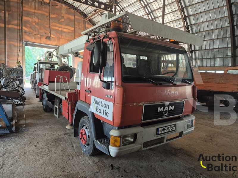MAN 8.163 - פלטפורמה אווירית מותקנת על משאית: תמונה 2 MAN 8.163 - פלטפורמה אווירית מותקנת על משאית: תמונה 2