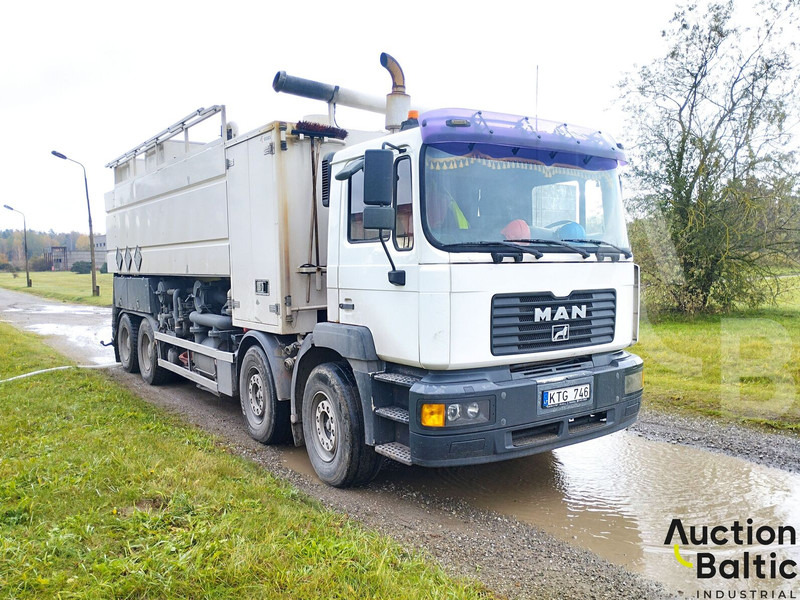 MAN T 46 - משאית ואקום: תמונה 2 MAN T 46 - משאית ואקום: תמונה 2